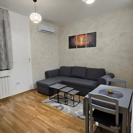 Simic Apartman Szendrő