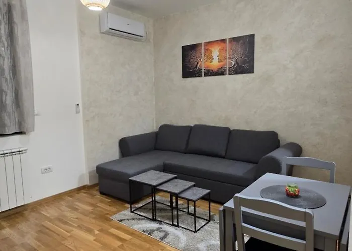 Simic Apartman Szendrő